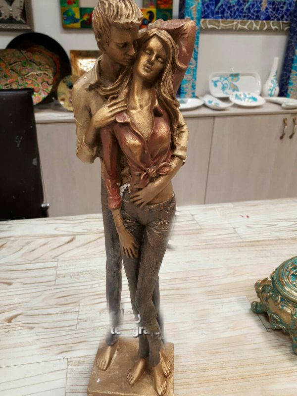 مجسمه عاشقانه جک و ماری